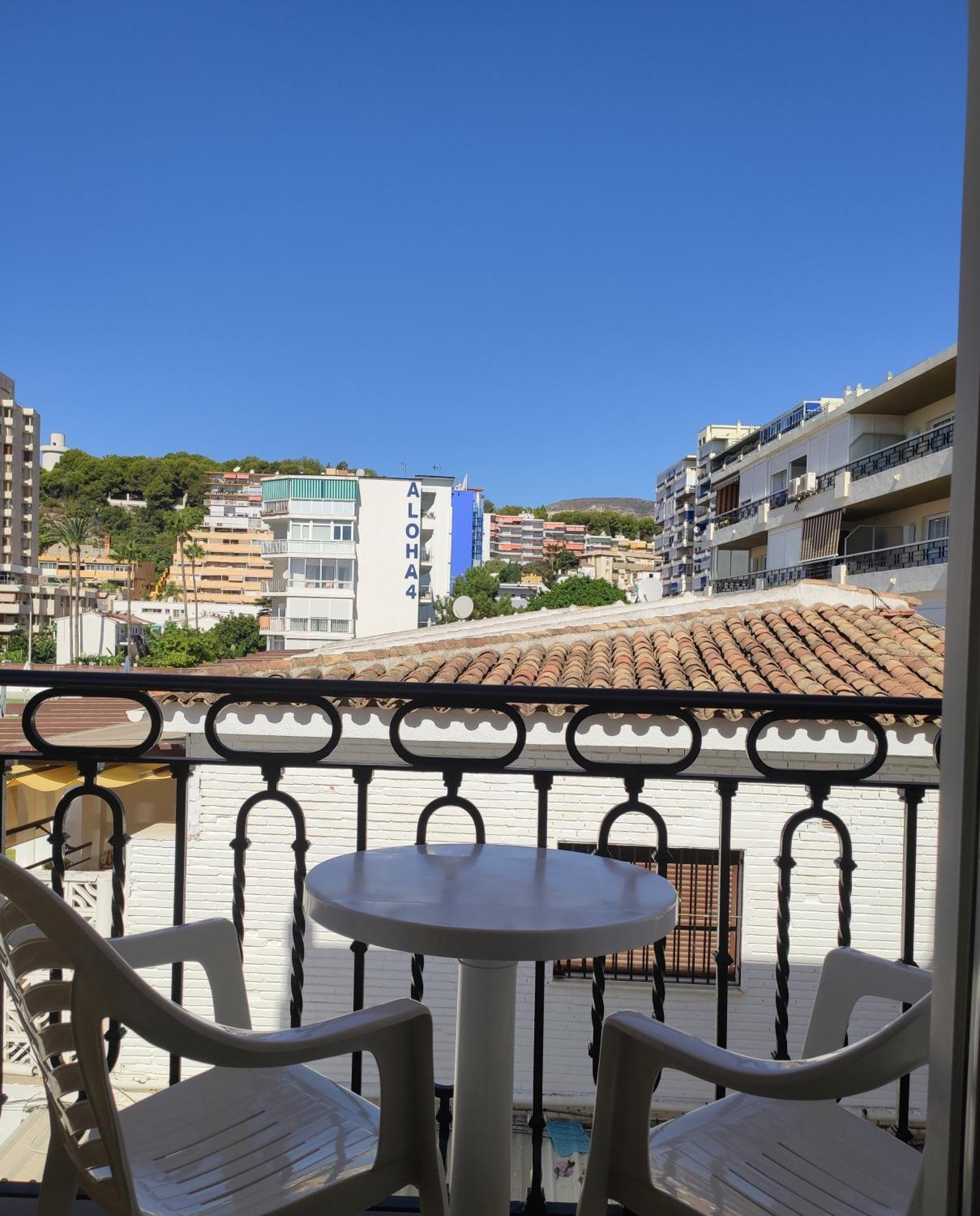 Apartamentos Leonor Carihuela Torremolinos Eksteriør billede