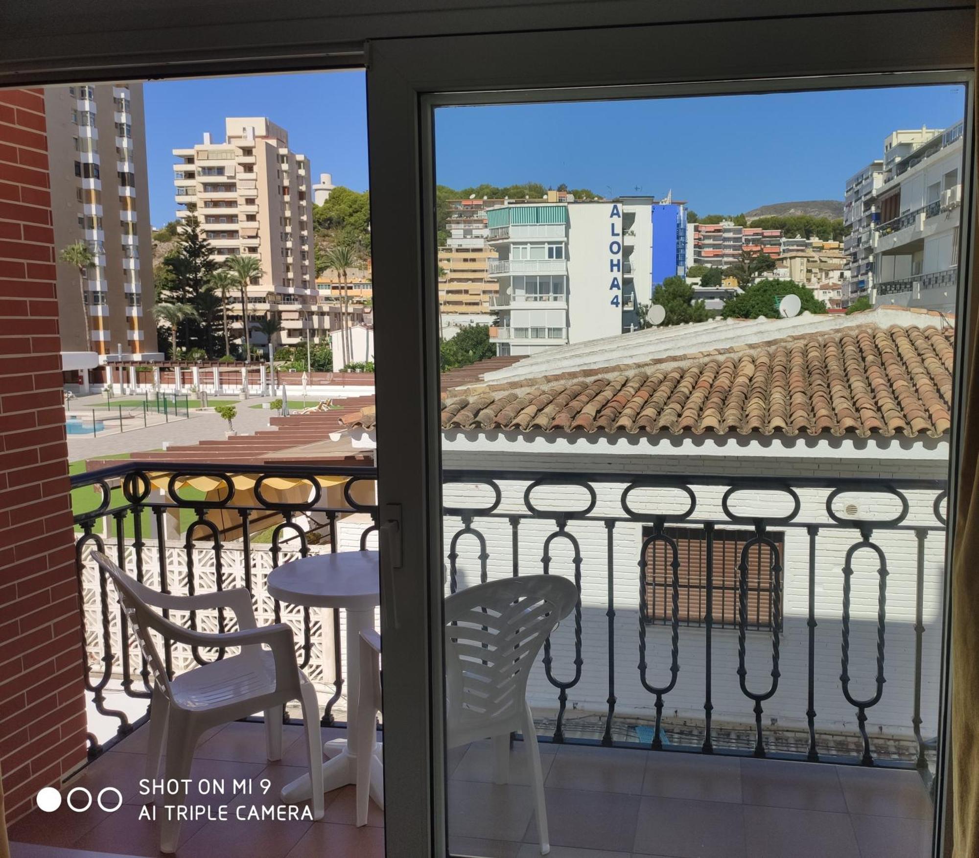 Apartamentos Leonor Carihuela Torremolinos Eksteriør billede