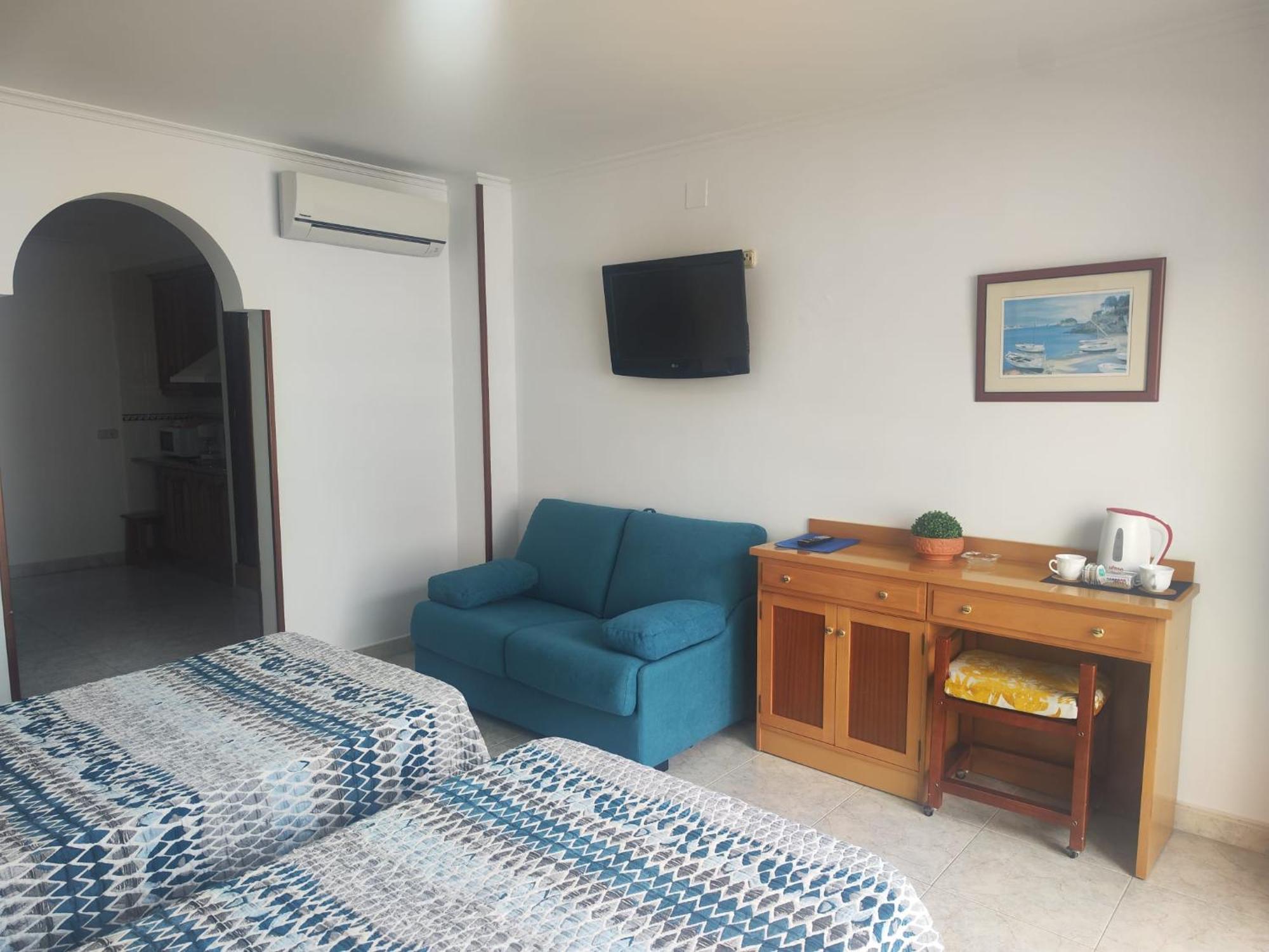 Apartamentos Leonor Carihuela Torremolinos Eksteriør billede