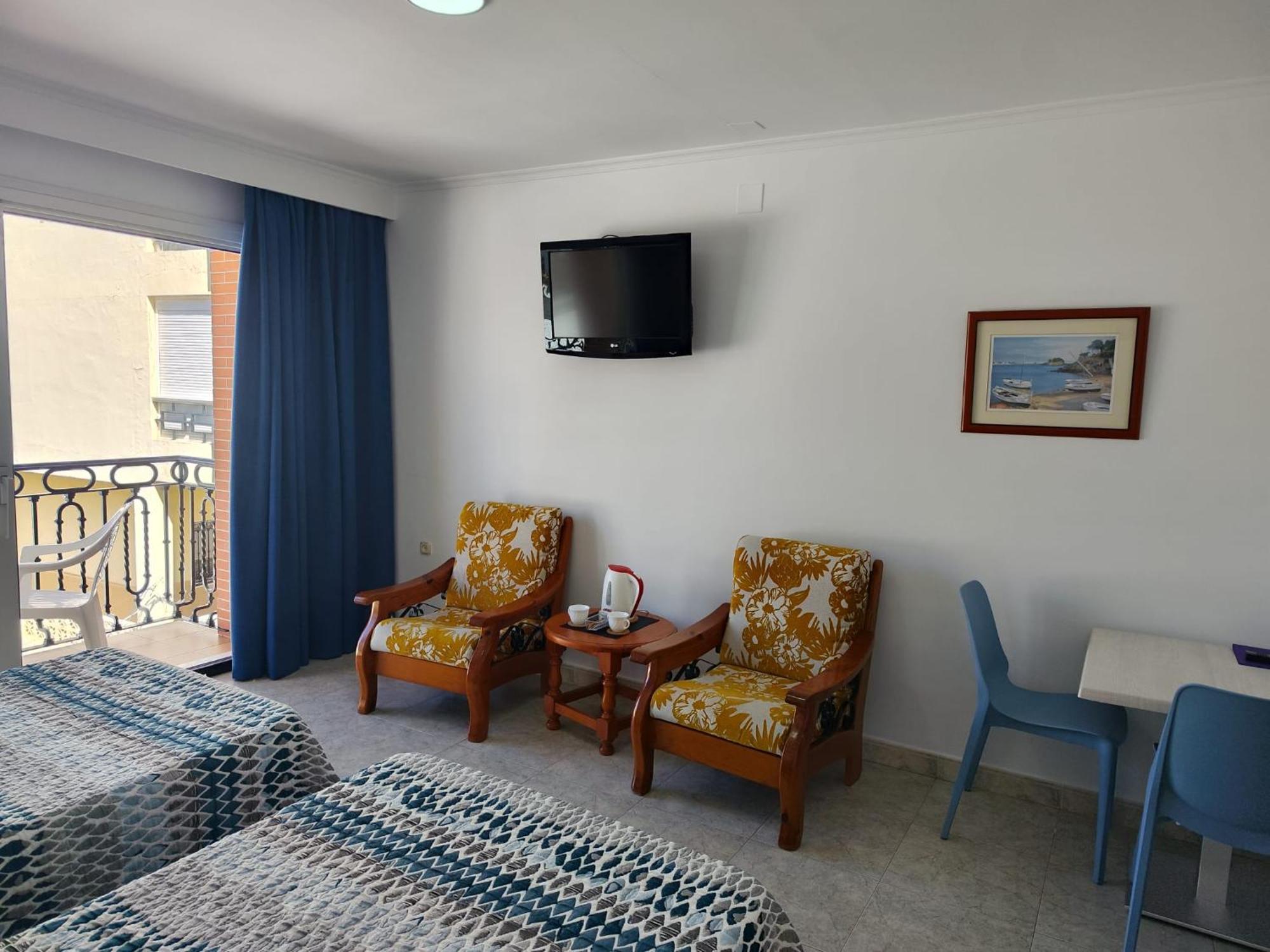 Apartamentos Leonor Carihuela Torremolinos Eksteriør billede